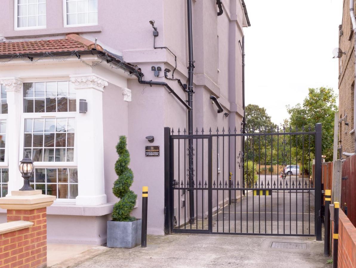 Imperial Guest House Ltd. Hounslow Exterior photo