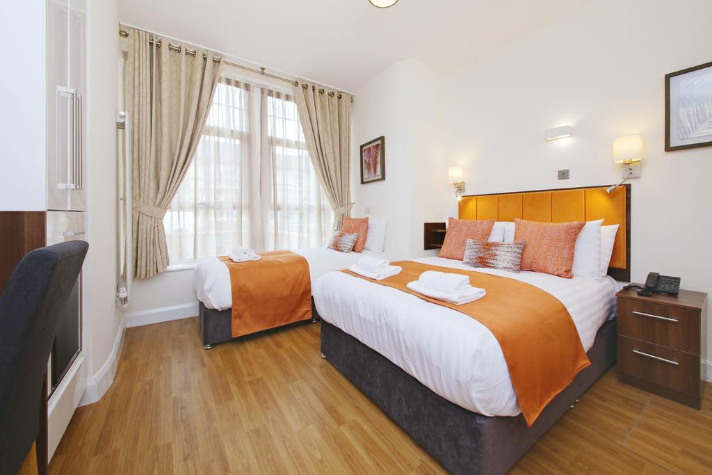 Imperial Guest House Ltd. Hounslow Room photo