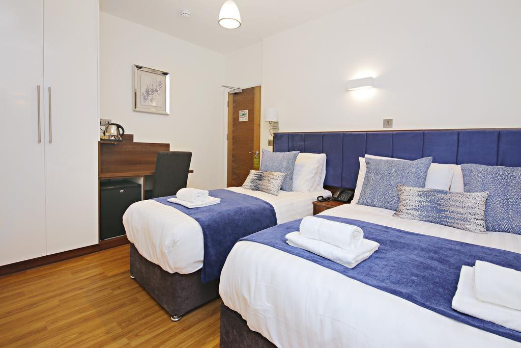 Imperial Guest House Ltd. Hounslow Room photo