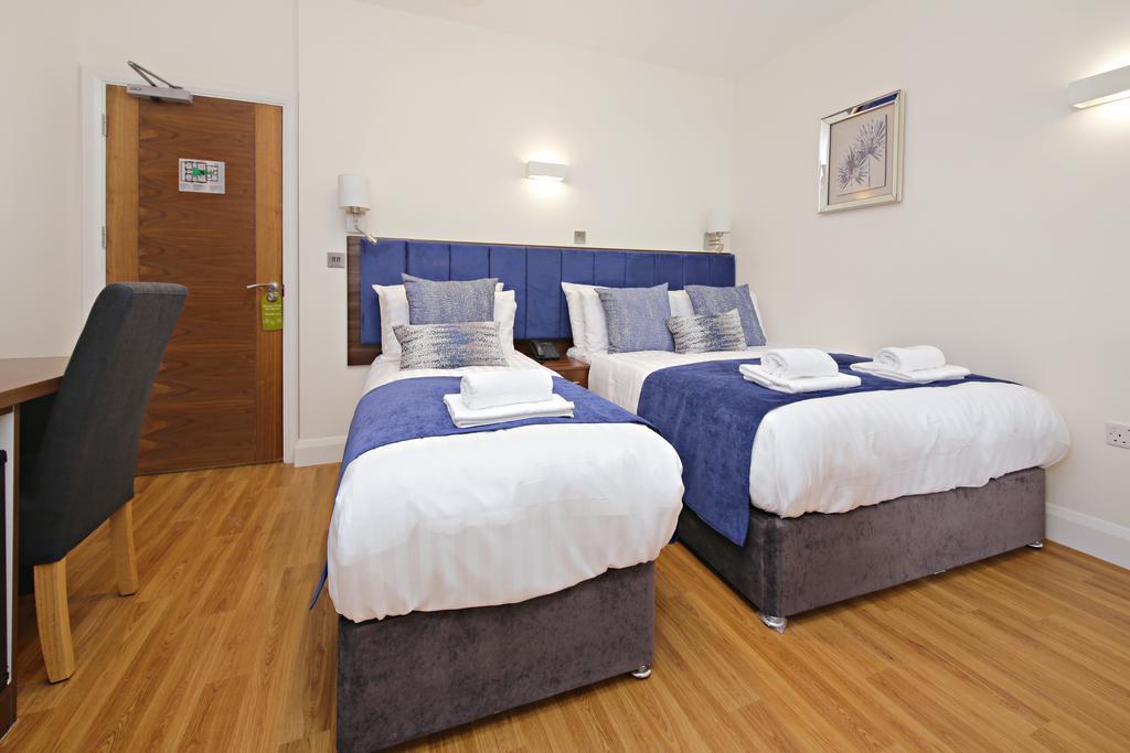 Imperial Guest House Ltd. Hounslow Exterior photo
